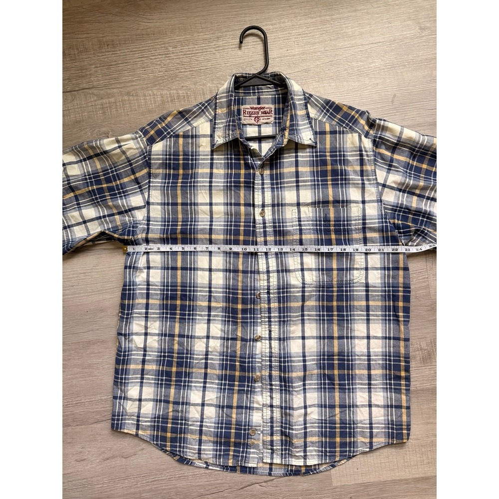 Wrangler Rugged Wear men's‎ short sleeve plaid button up shirt
